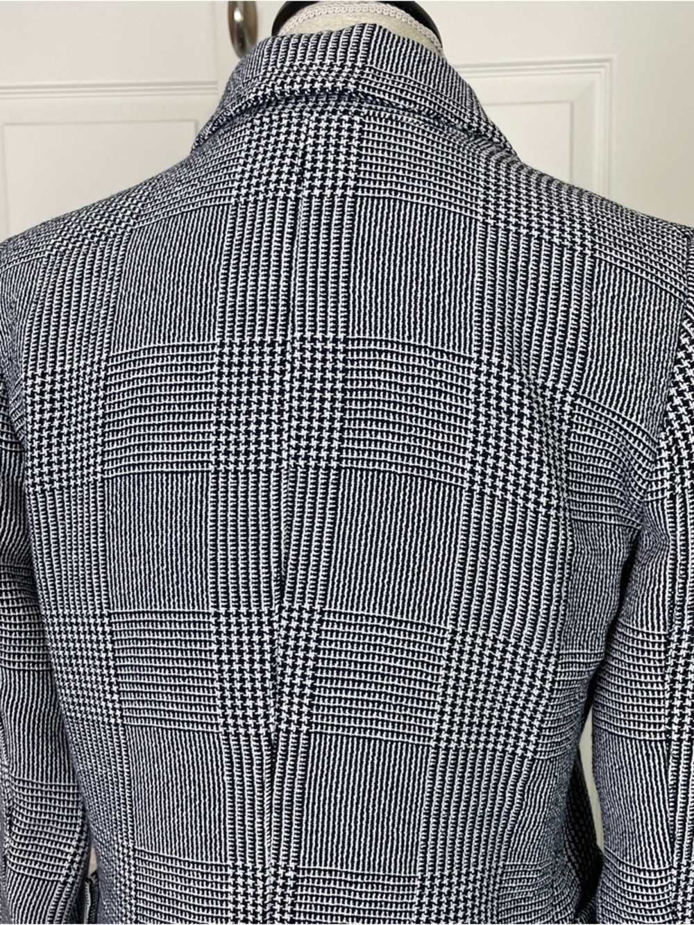SMYTHE Portrait Neck Blazer Navy Prince of Wales Glen Plaid Linen Blend 8 - Picture 6 of 10